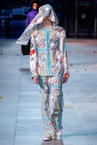 Look 26